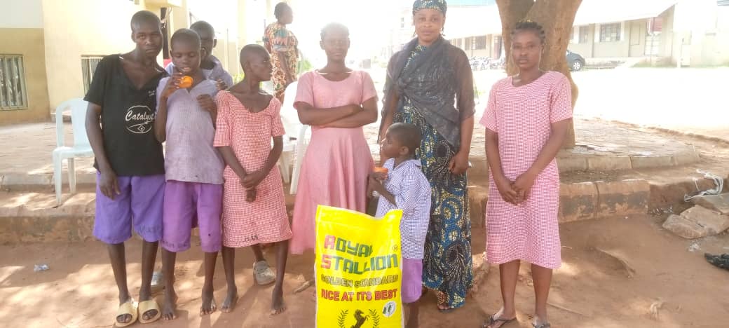 Community outreach and support visit by the Ojemba and Sam Foundation