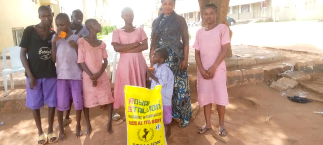 Community outreach and support visit by the Ojemba and Sam Foundation