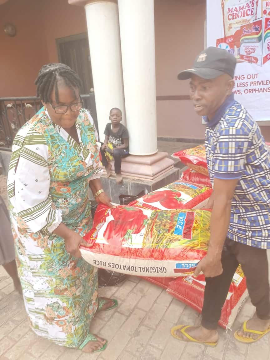 Food drive distribution by the Ojemba and Sam Foundation