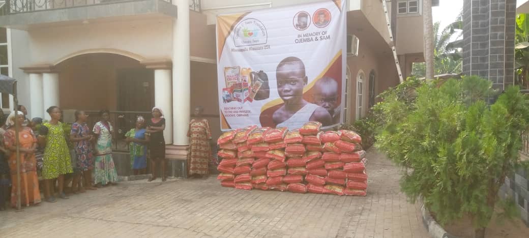 Food drive distribution by the Ojemba and Sam Foundation