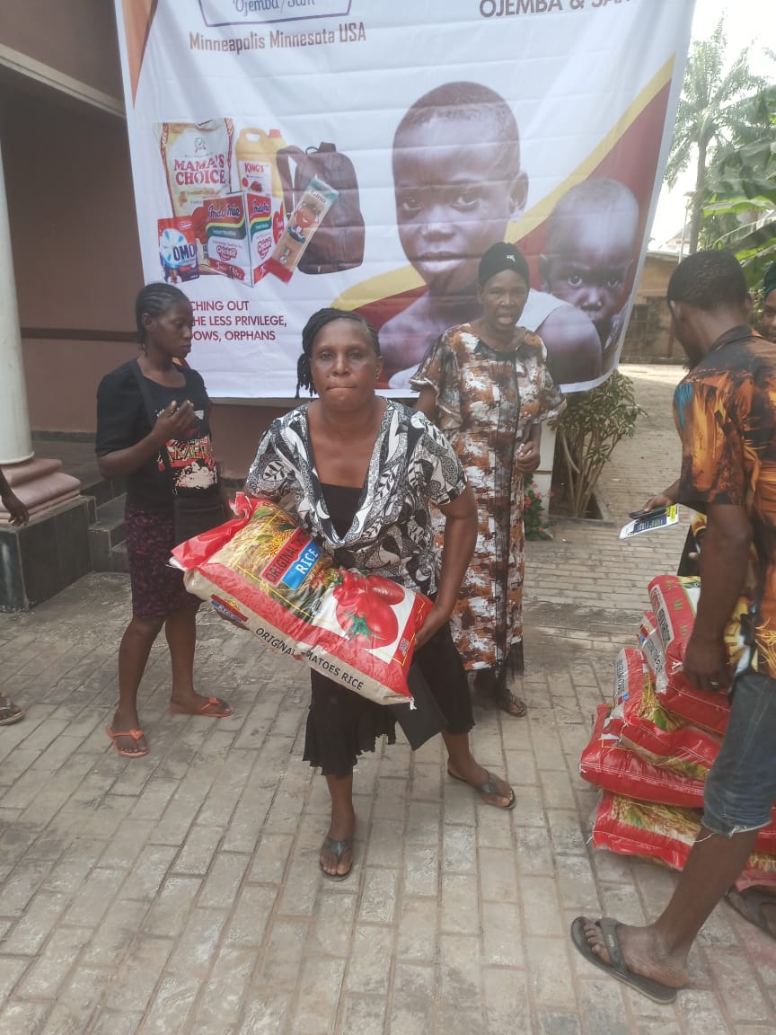 Food drive distribution by the Ojemba and Sam Foundation