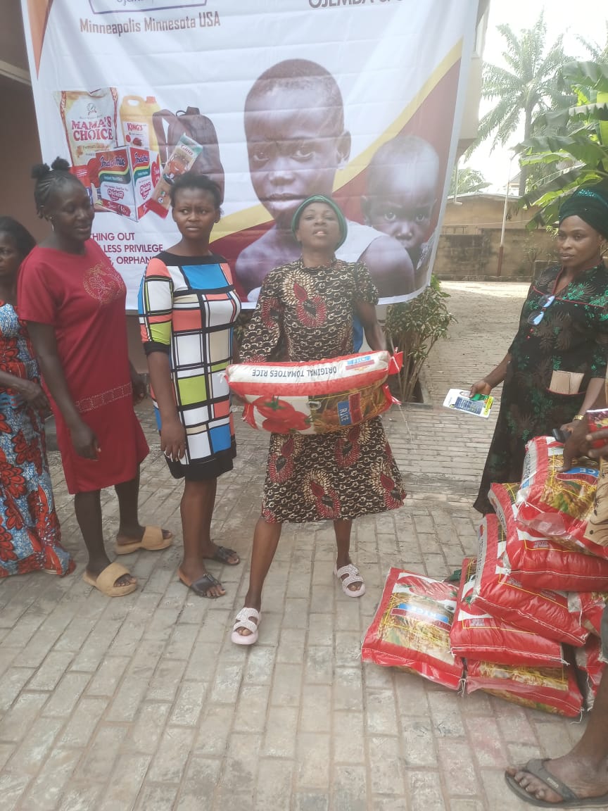 Food drive distribution by the Ojemba and Sam Foundation