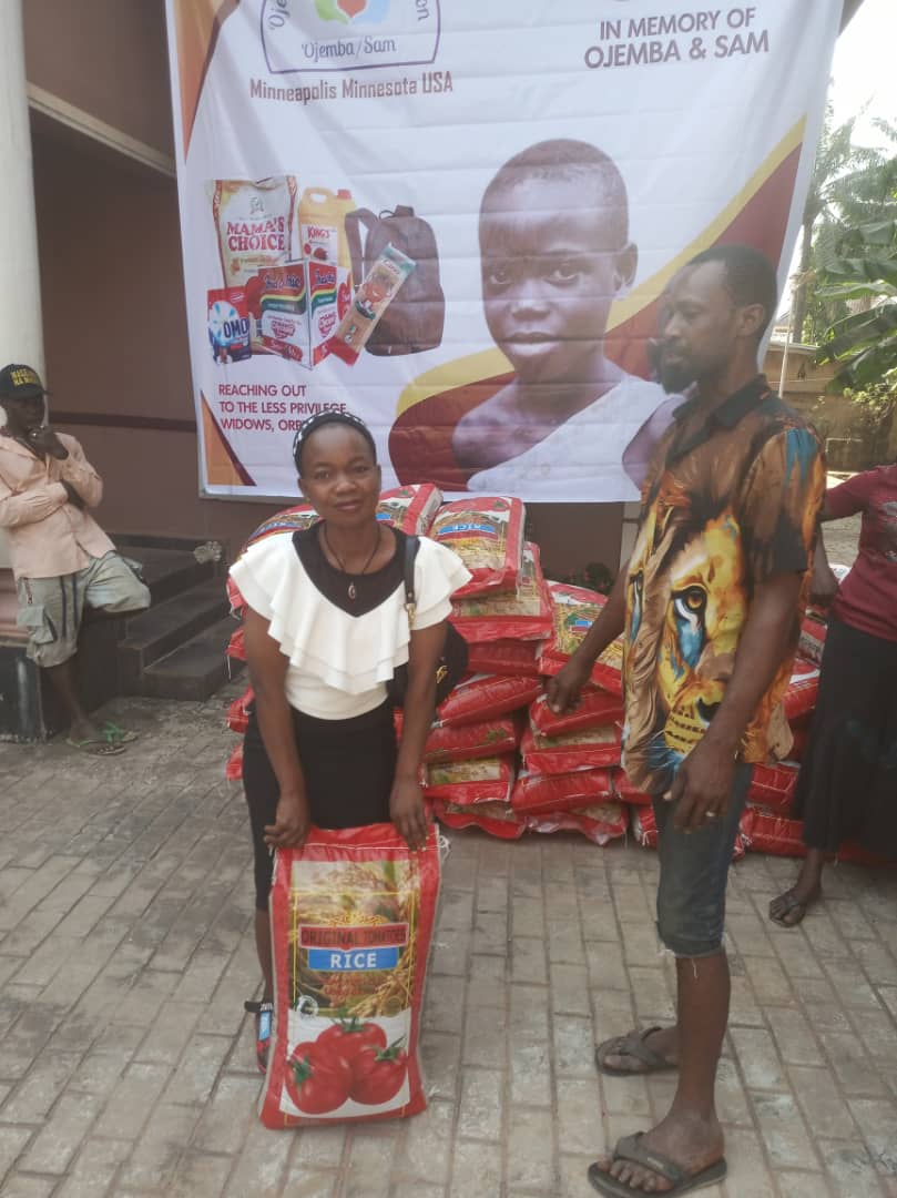 Food drive distribution by the Ojemba and Sam Foundation