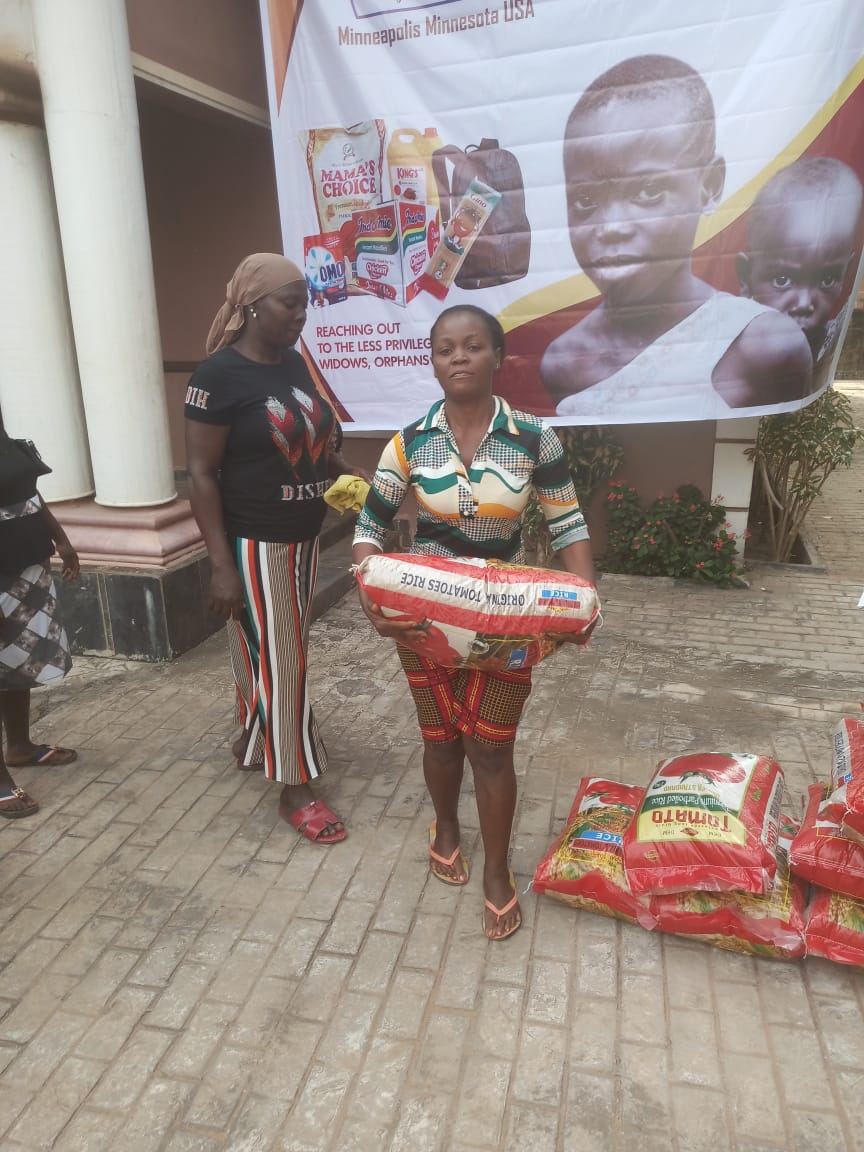 Food drive distribution by the Ojemba and Sam Foundation