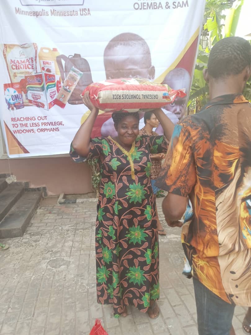 Food drive distribution by the Ojemba and Sam Foundation