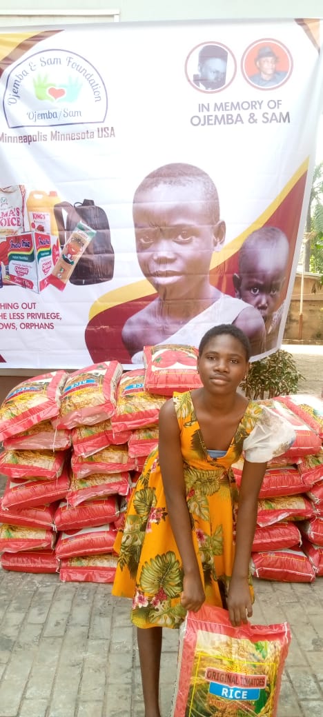 Food drive distribution by the Ojemba and Sam Foundation