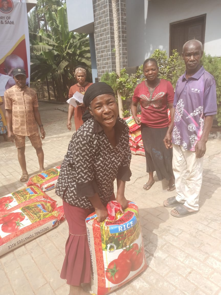 Food drive distribution by the Ojemba and Sam Foundation