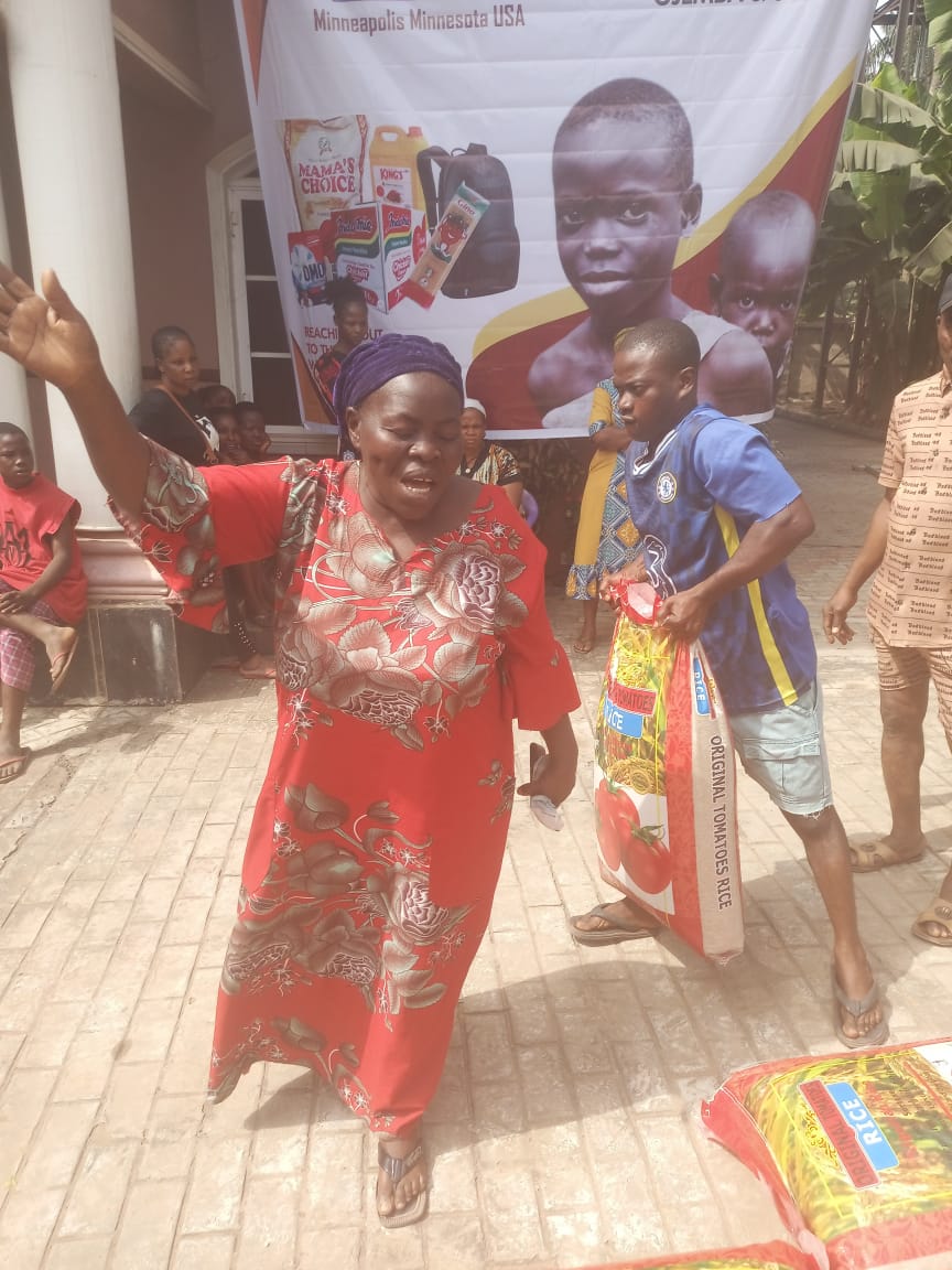 Food drive distribution by the Ojemba and Sam Foundation