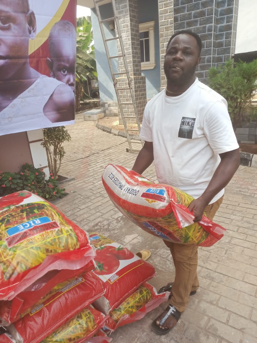 Food drive distribution by the Ojemba and Sam Foundation
