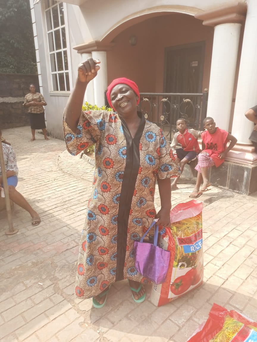 Food drive distribution by the Ojemba and Sam Foundation