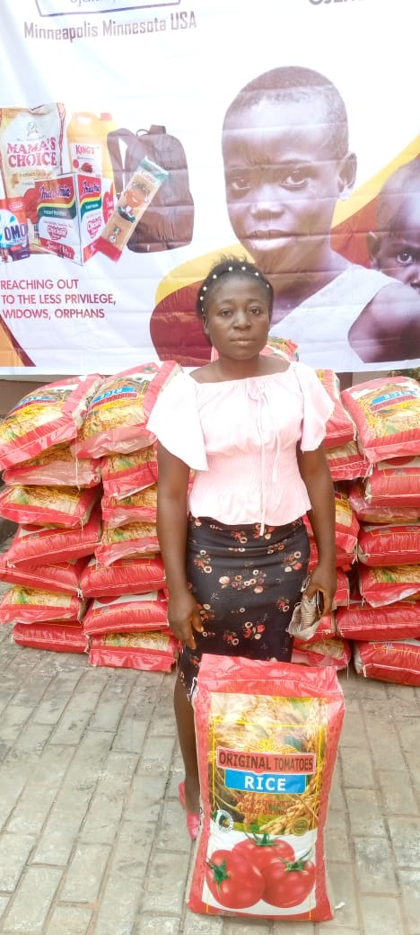 Food drive distribution by the Ojemba and Sam Foundation