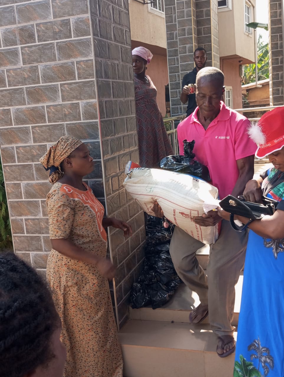 Food drive distribution by the Ojemba and Sam Foundation