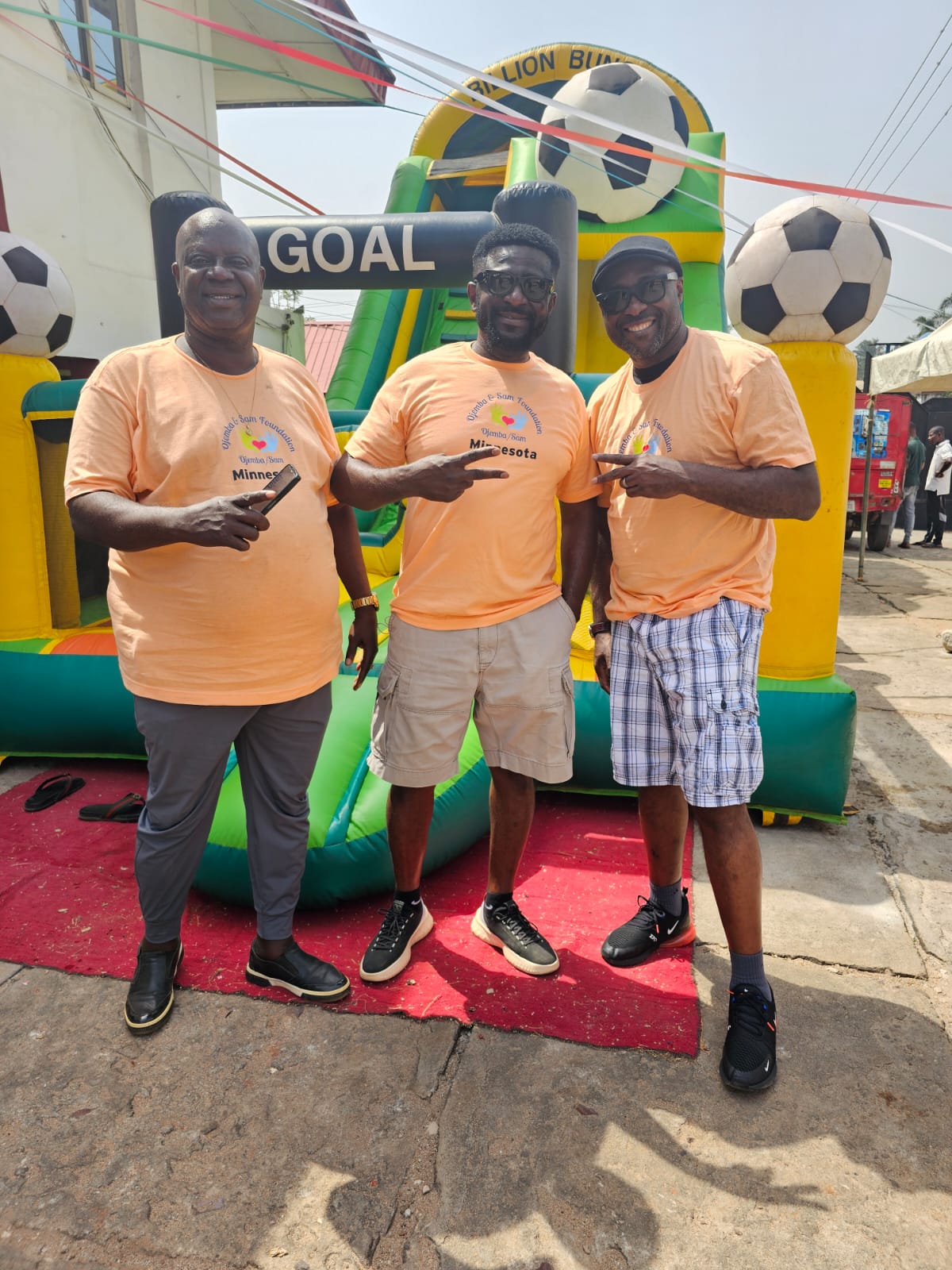 Food drive distribution by the Ojemba and Sam Foundation