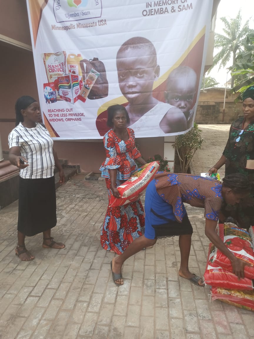 Food drive distribution by the Ojemba and Sam Foundation