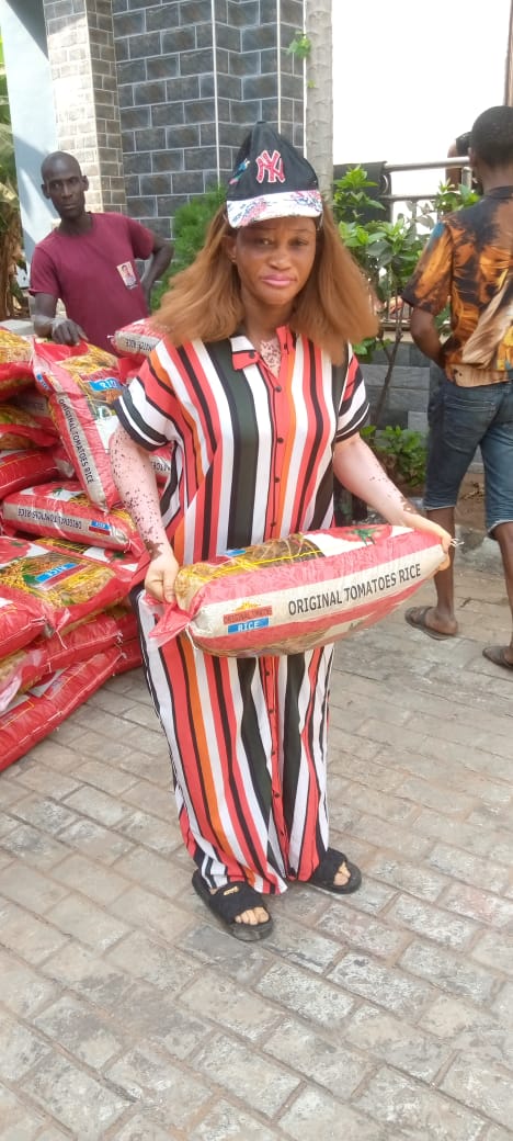 Food drive distribution by the Ojemba and Sam Foundation