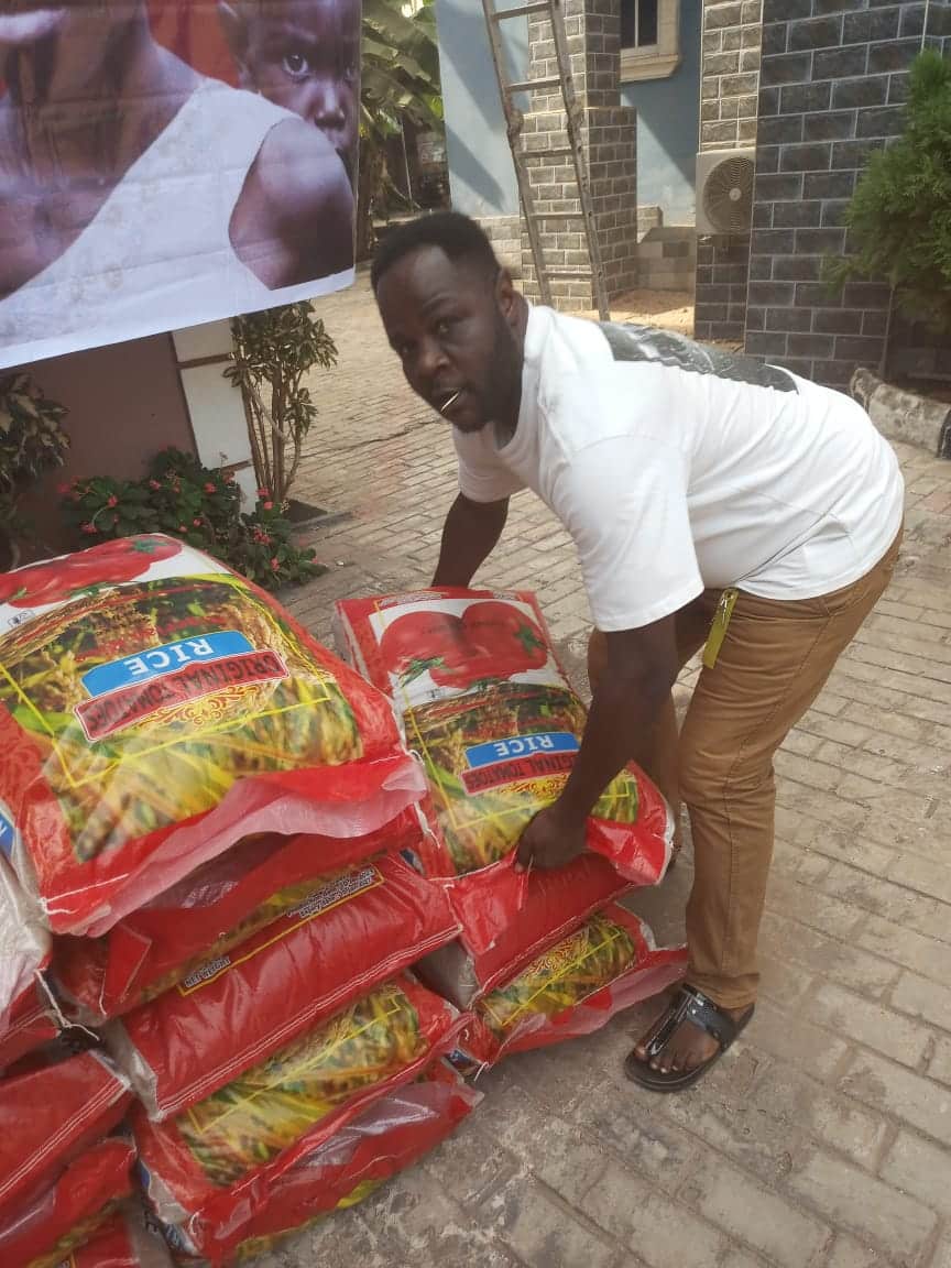 Food drive distribution by the Ojemba and Sam Foundation