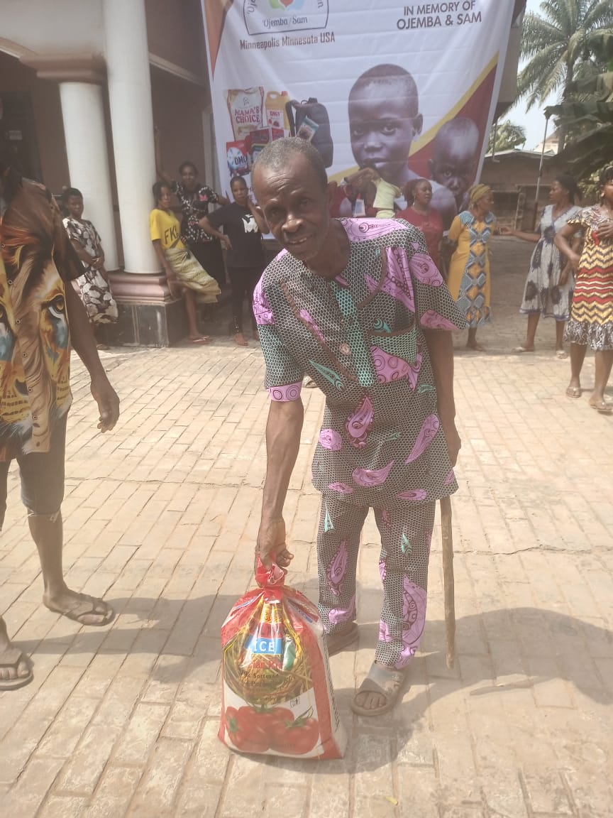 Food drive distribution by the Ojemba and Sam Foundation