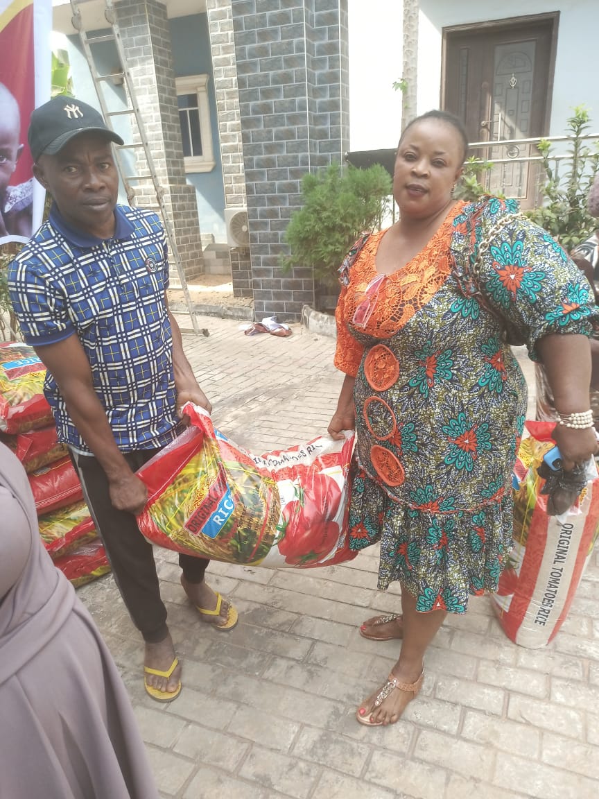 Food drive distribution by the Ojemba and Sam Foundation