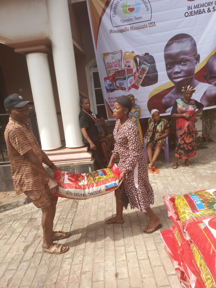 Food drive distribution by the Ojemba and Sam Foundation