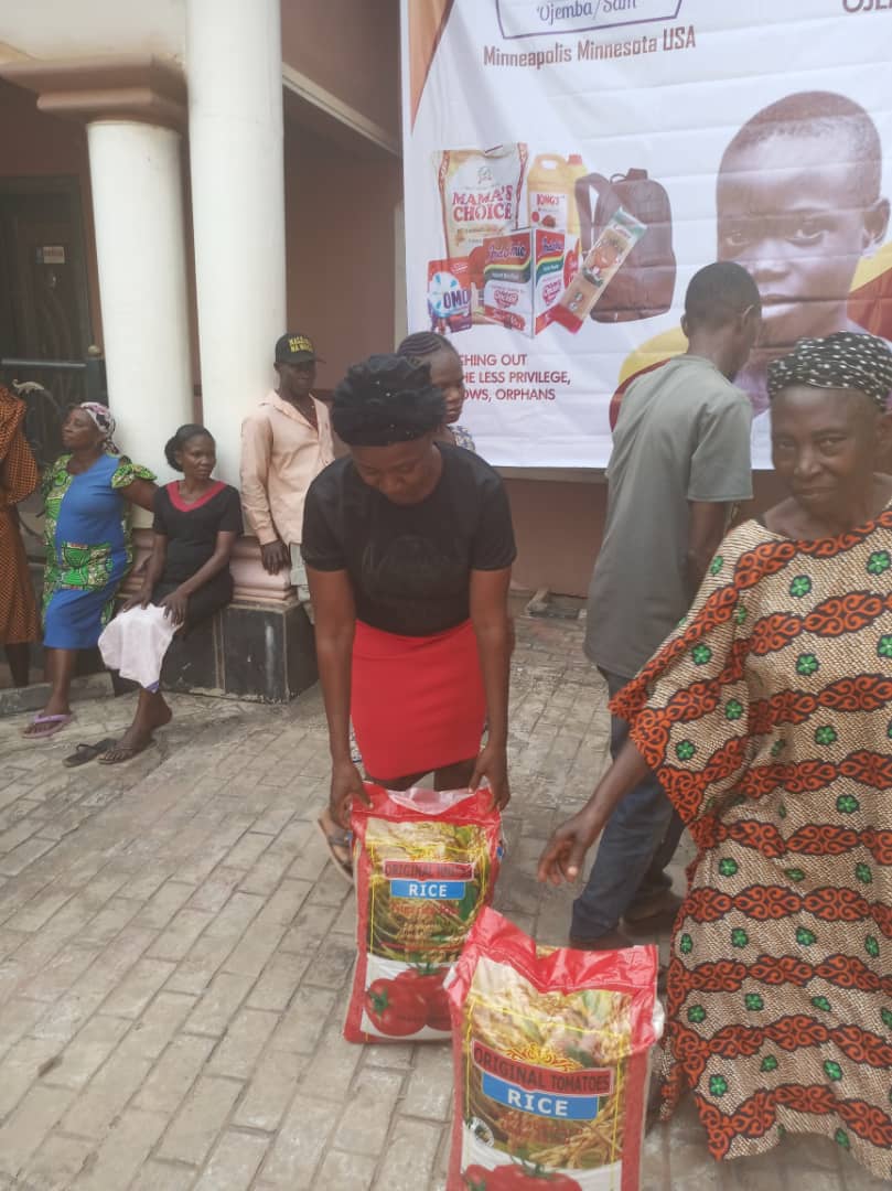 Food drive distribution by the Ojemba and Sam Foundation